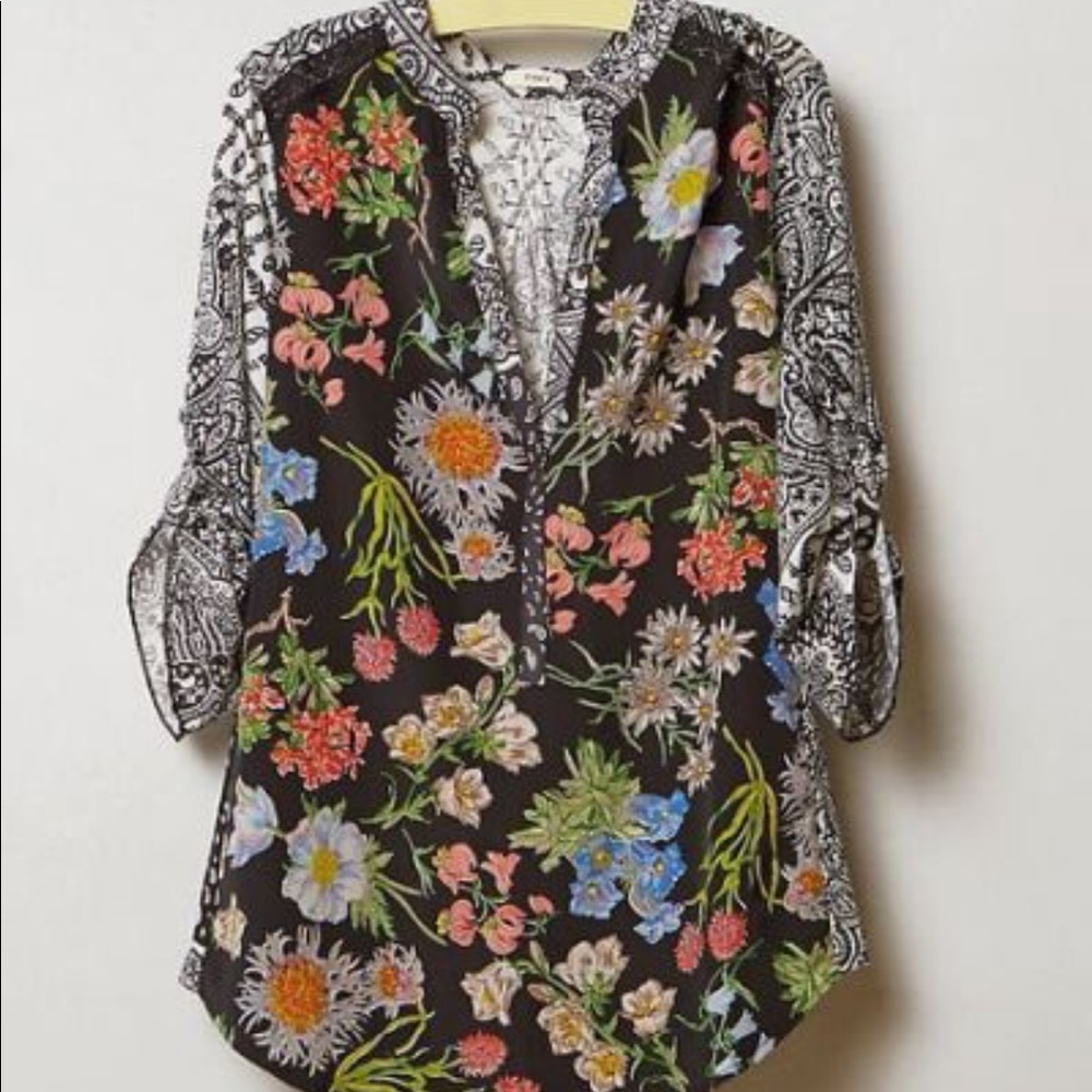 Anthropologie Tiny Lacona floral blouse. XS